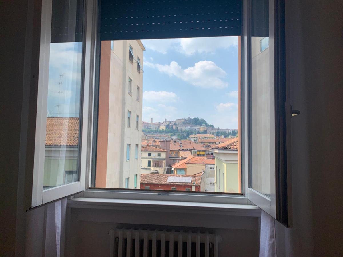 Camozzi Central Apartment Бергамо Екстериор снимка